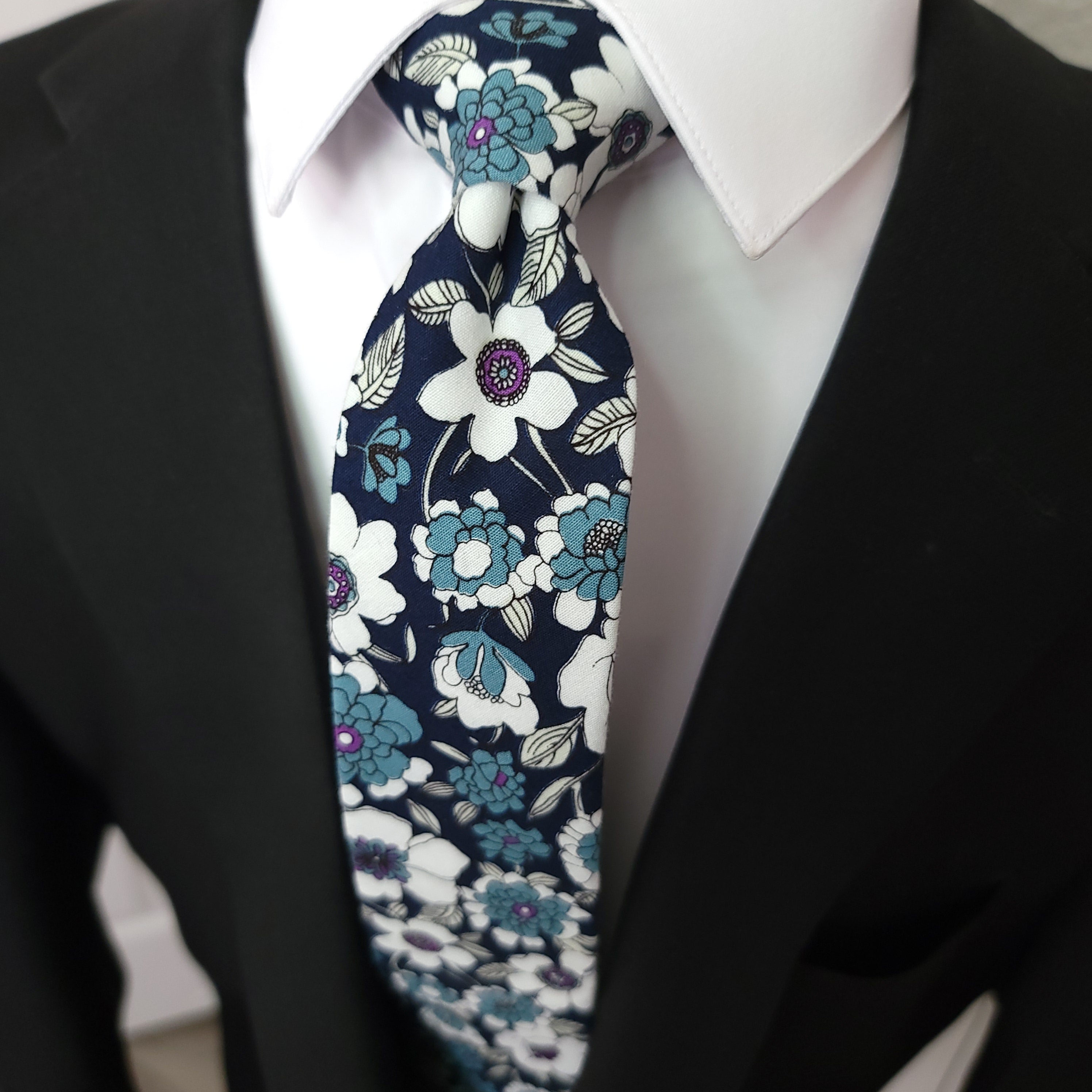 Dark Denim White Gray Floral Slim Tie