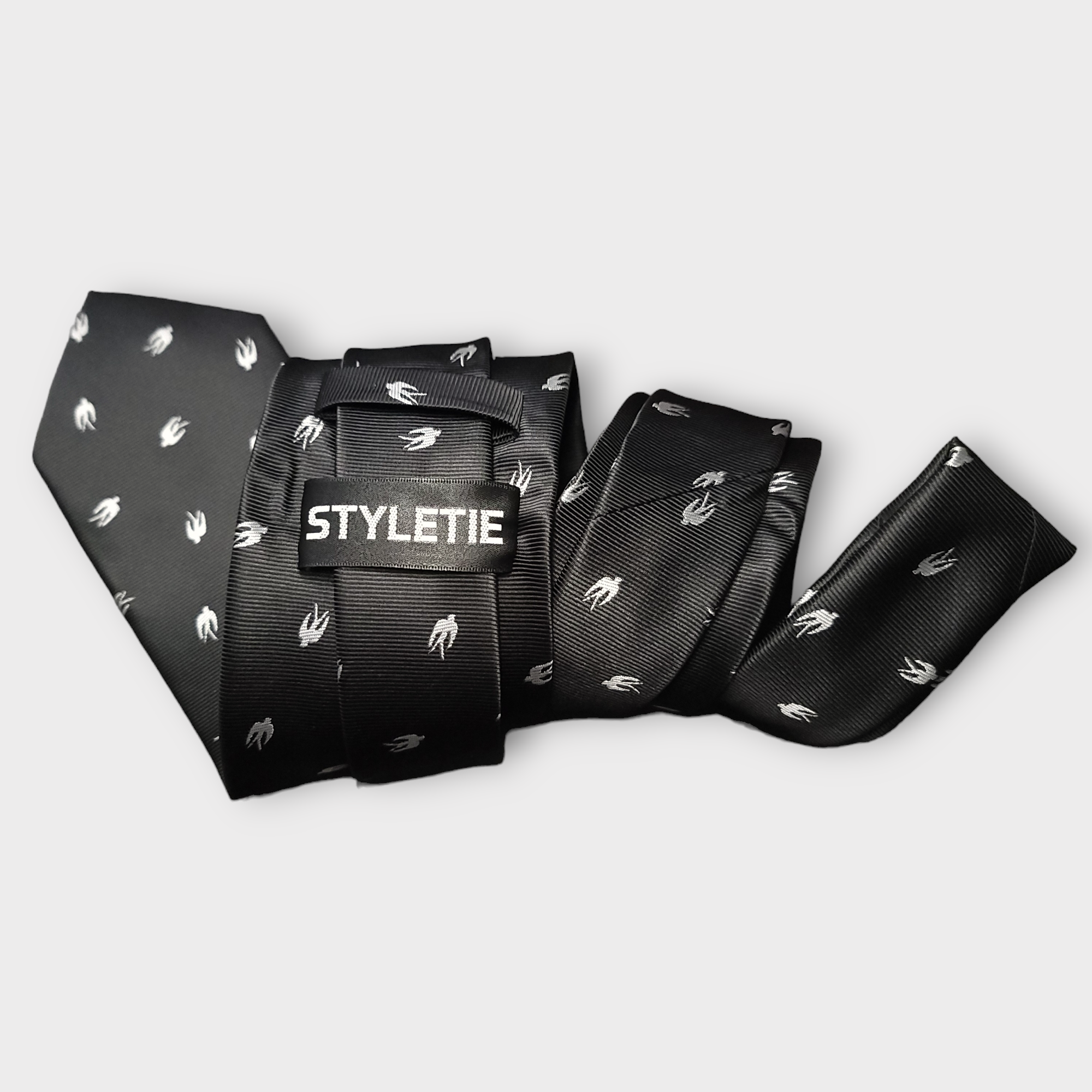 Black White Bird Pattern Silk Tie Pocket Square Cufflink Set