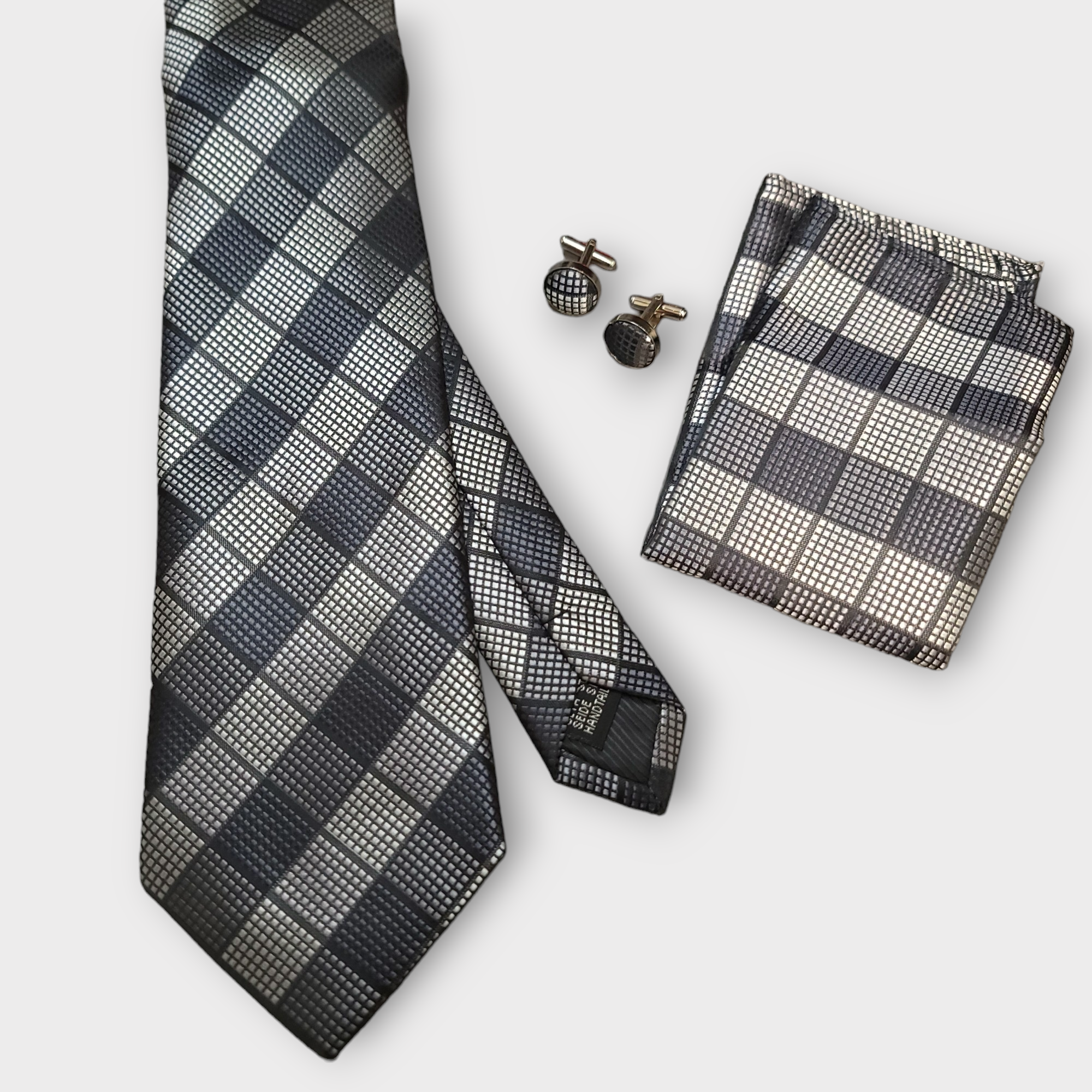 Plaid Tie Set of Pocket Square and Cufflinks