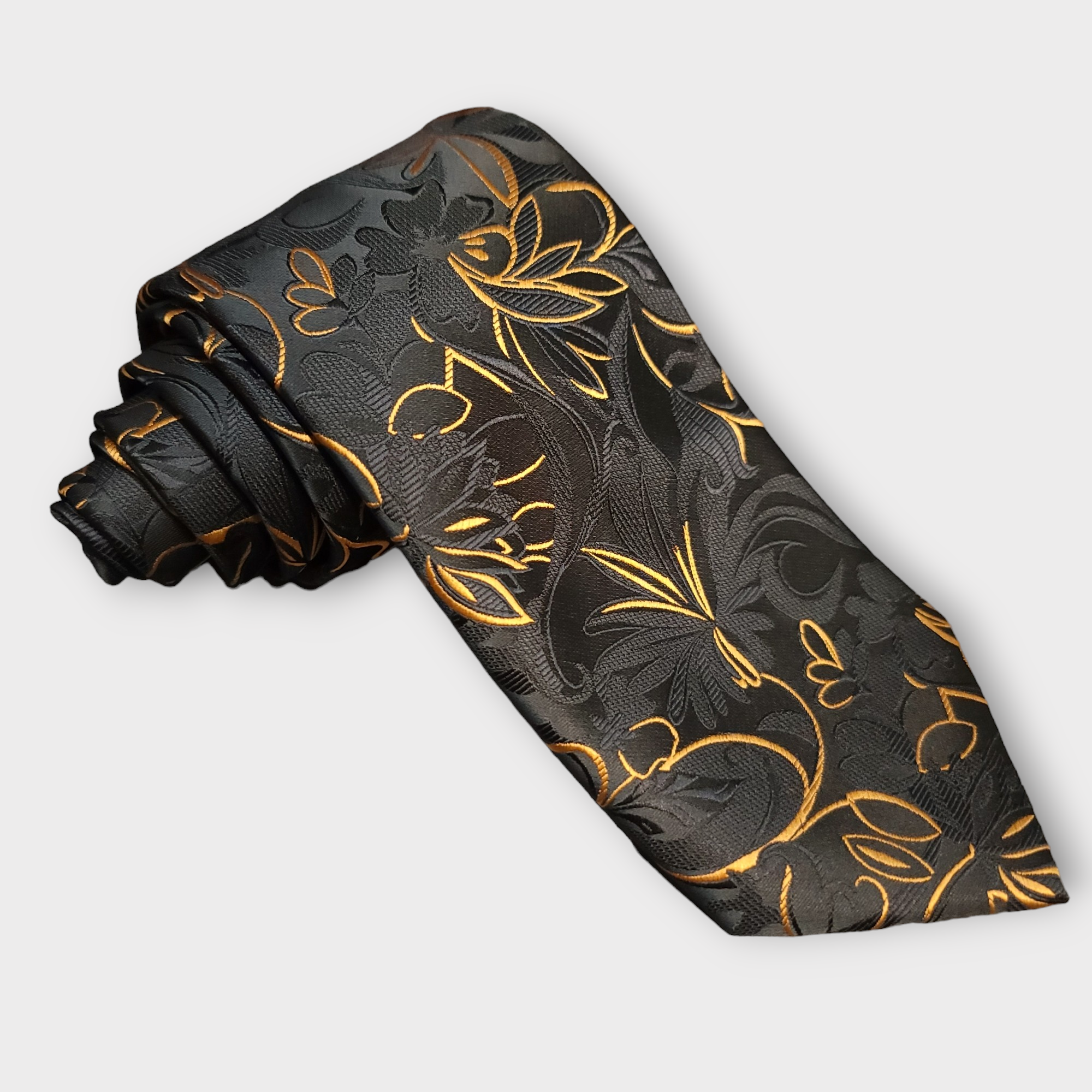 Black Gold Floral Pattern Silk Tie Pocket Square Cufflink Set