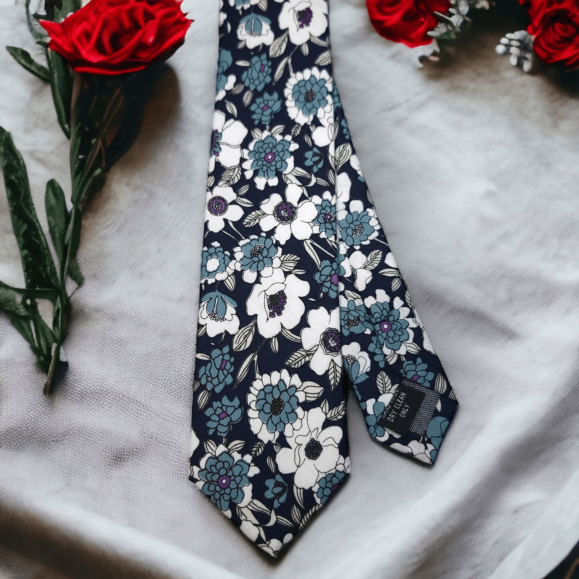 Dark Denim White Gray Floral Slim Tie - STYLETIE