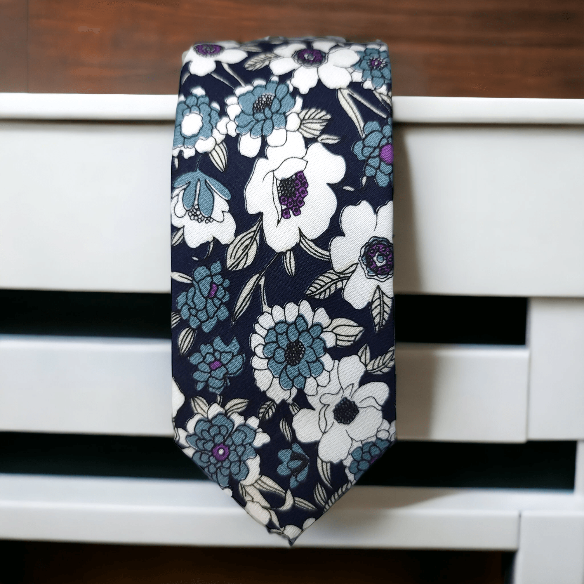 Dark Denim White Gray Floral Slim Tie - STYLETIE