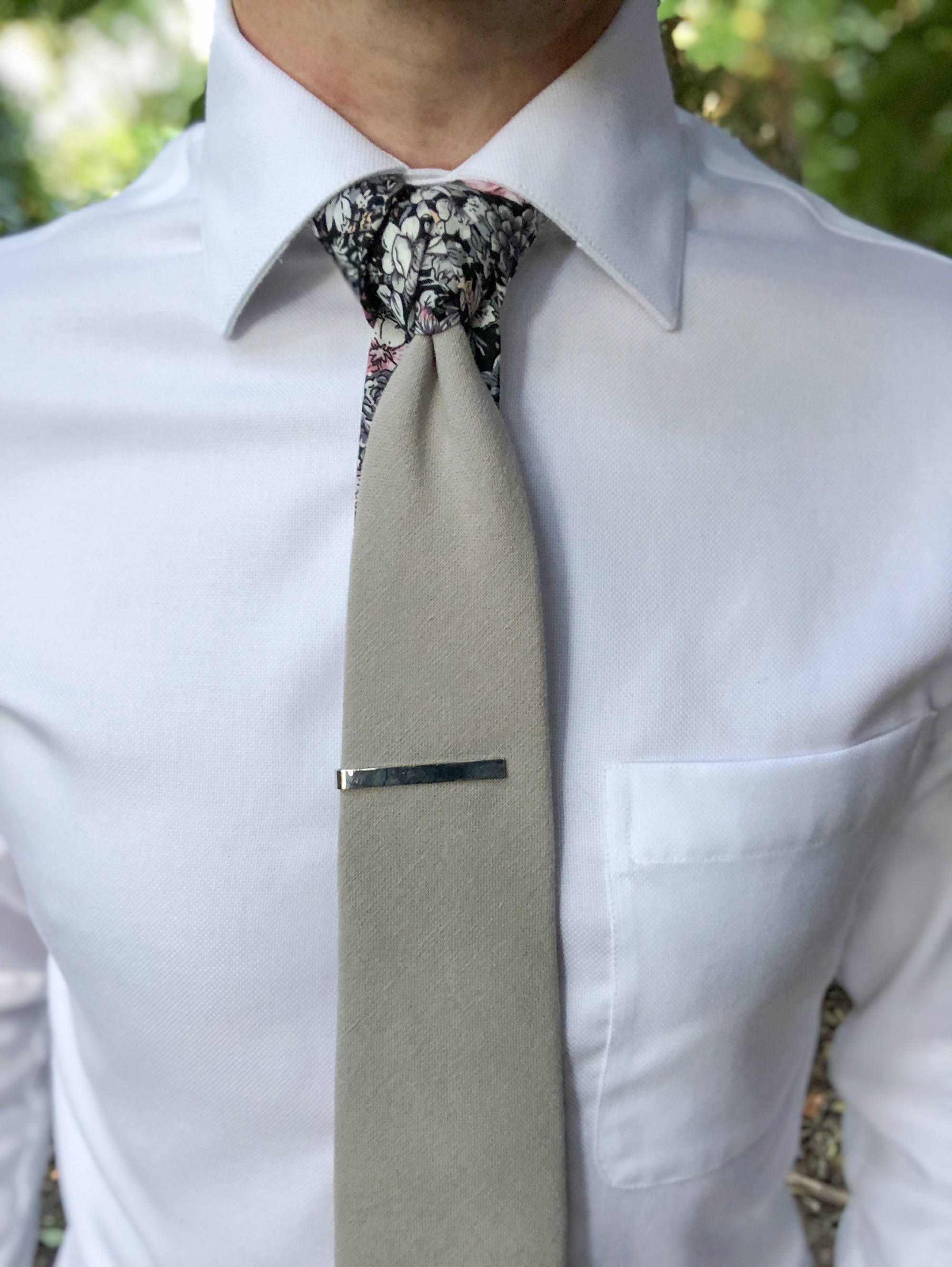 Gray Black Floral Peekaboo Tie - STYLETIE