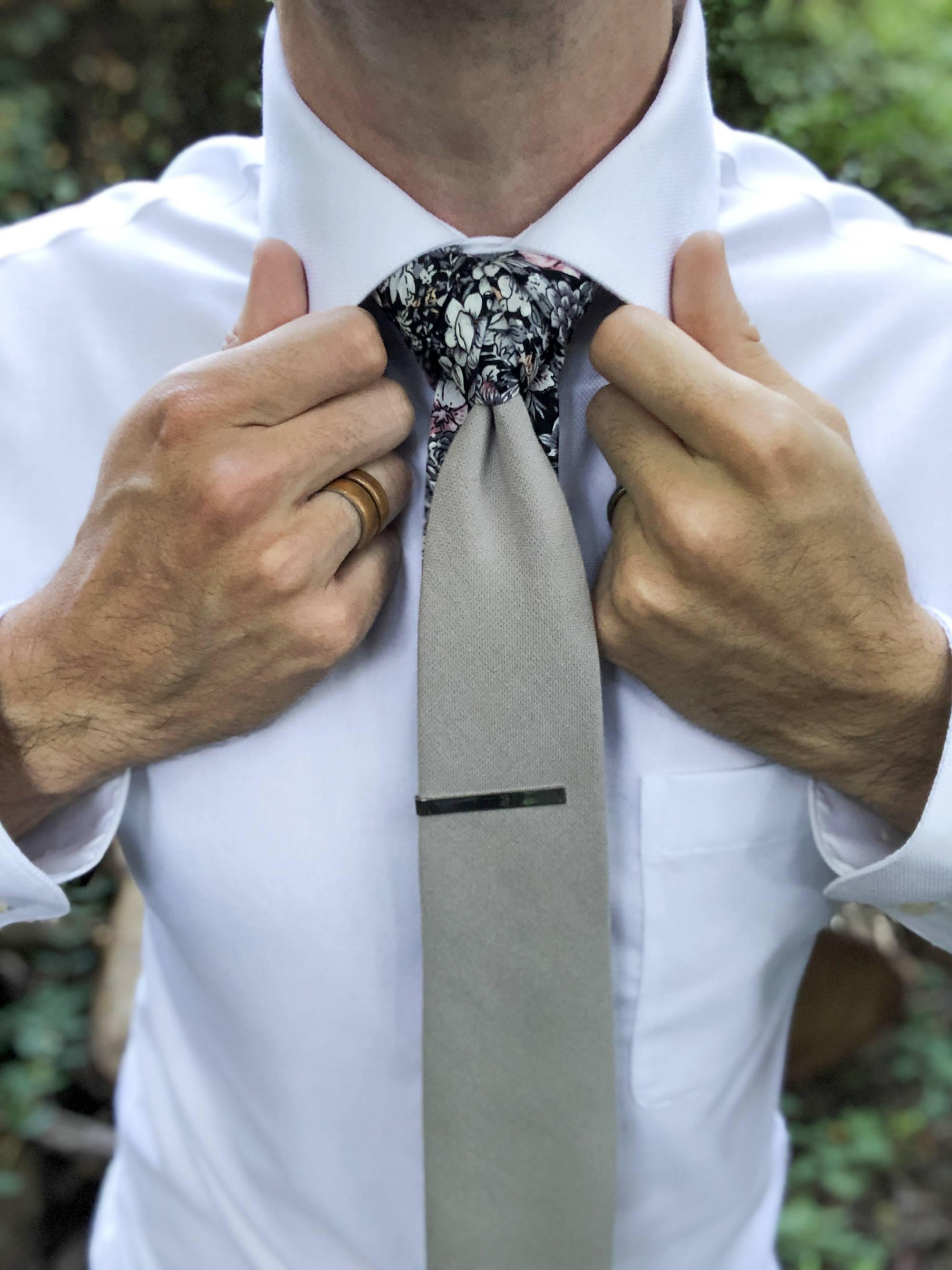 Gray Black Floral Peekaboo Tie - STYLETIE