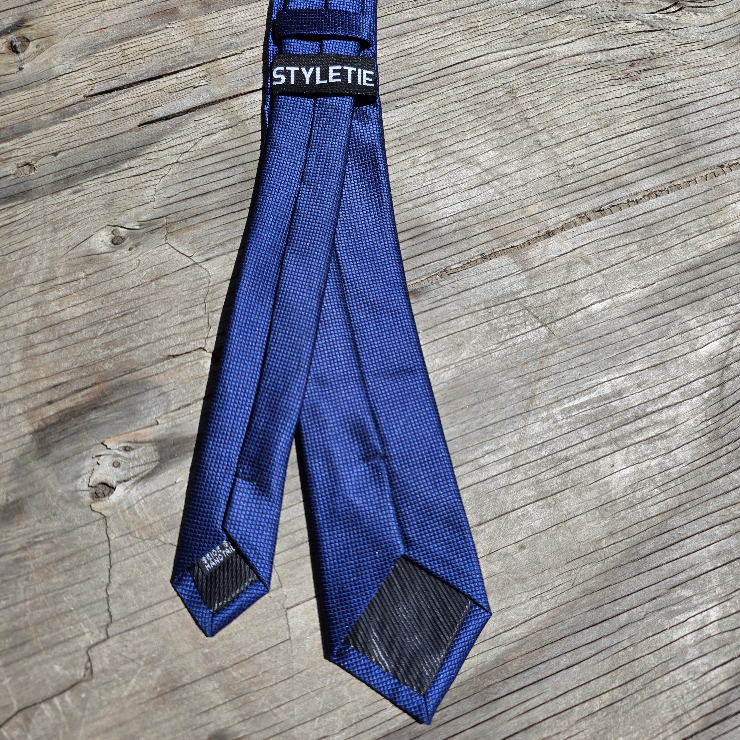 Skinny Navy Blue Silk Tie