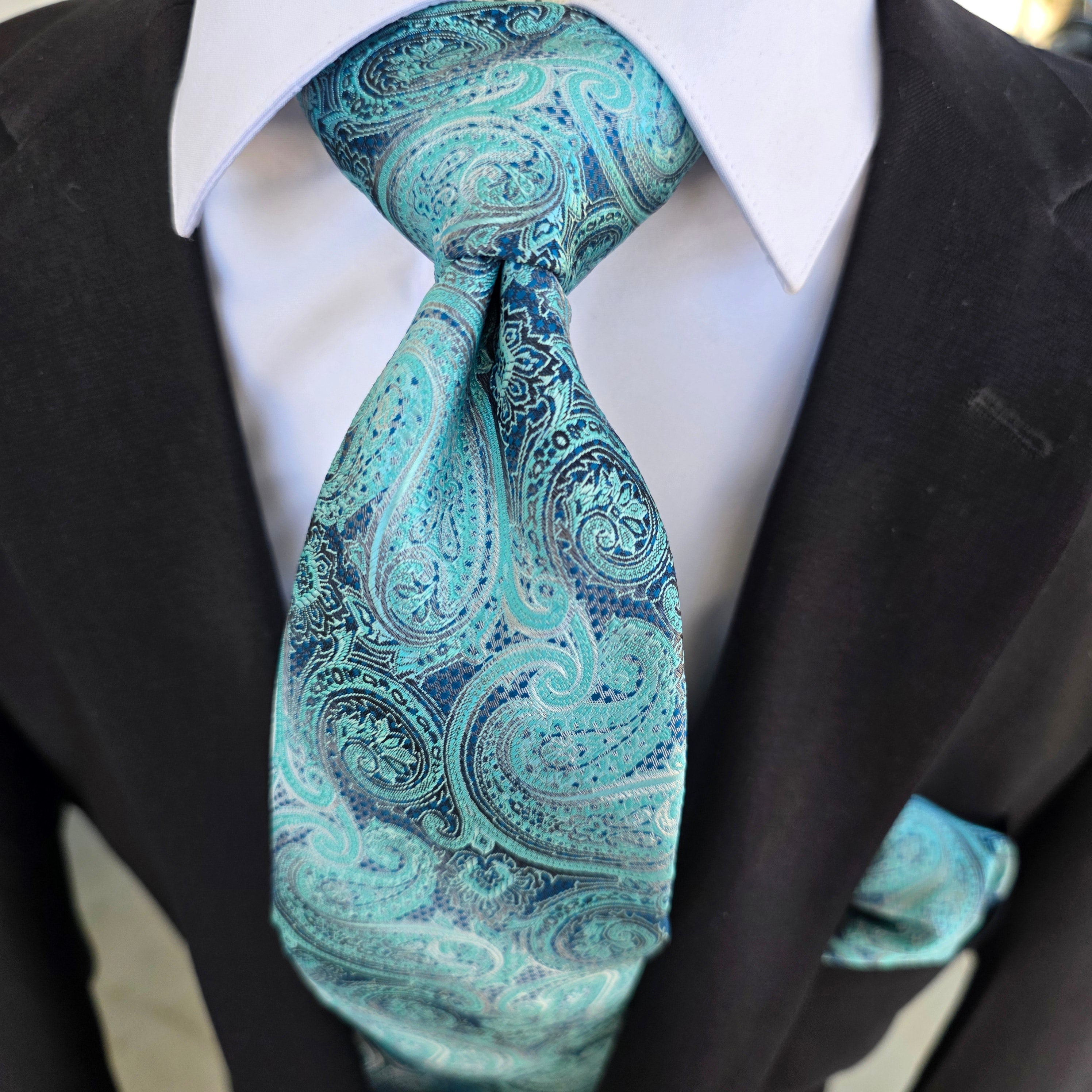 Light Blue Paisley Silk Tie Pocket Square Cufflink Set