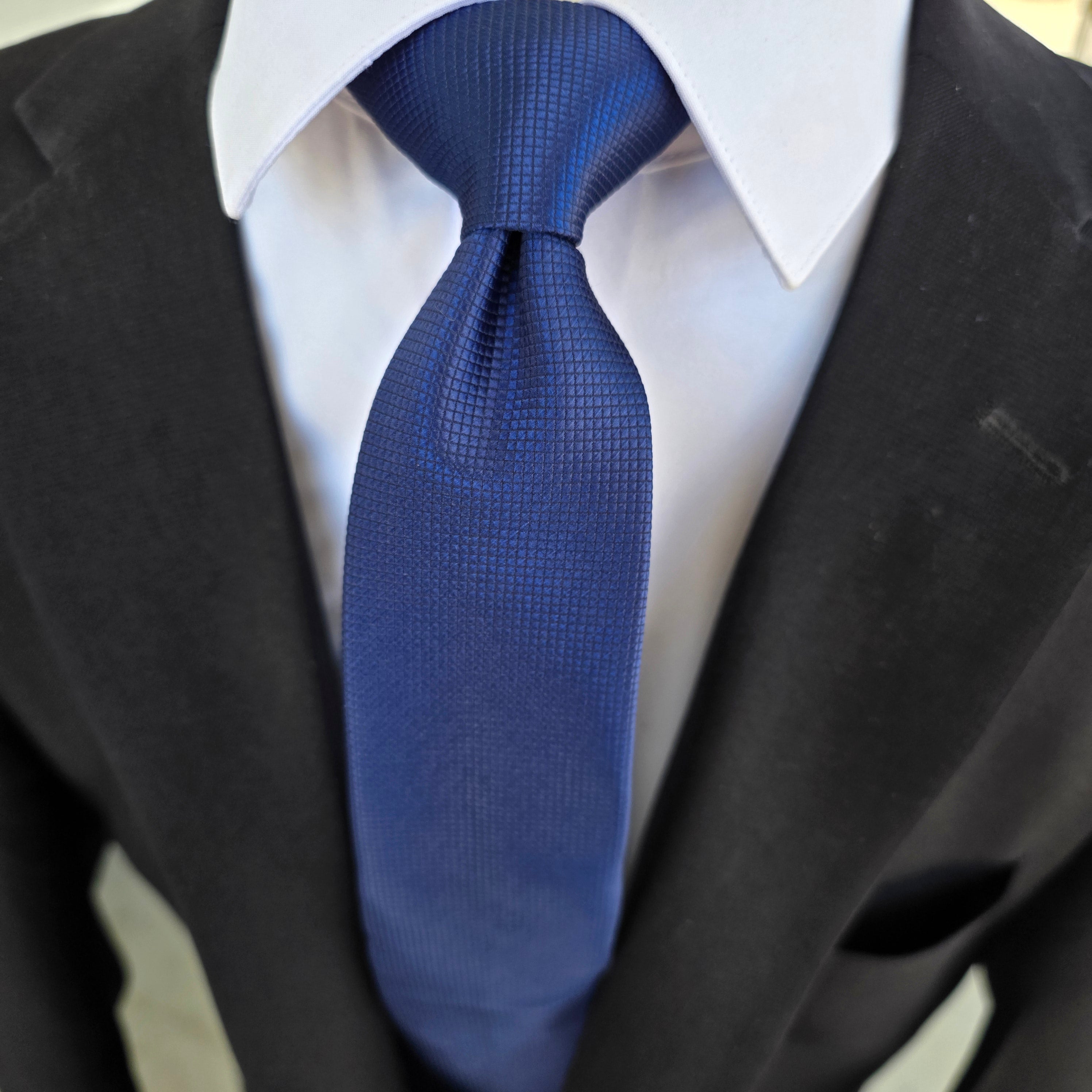 Skinny Navy Blue Silk Tie
