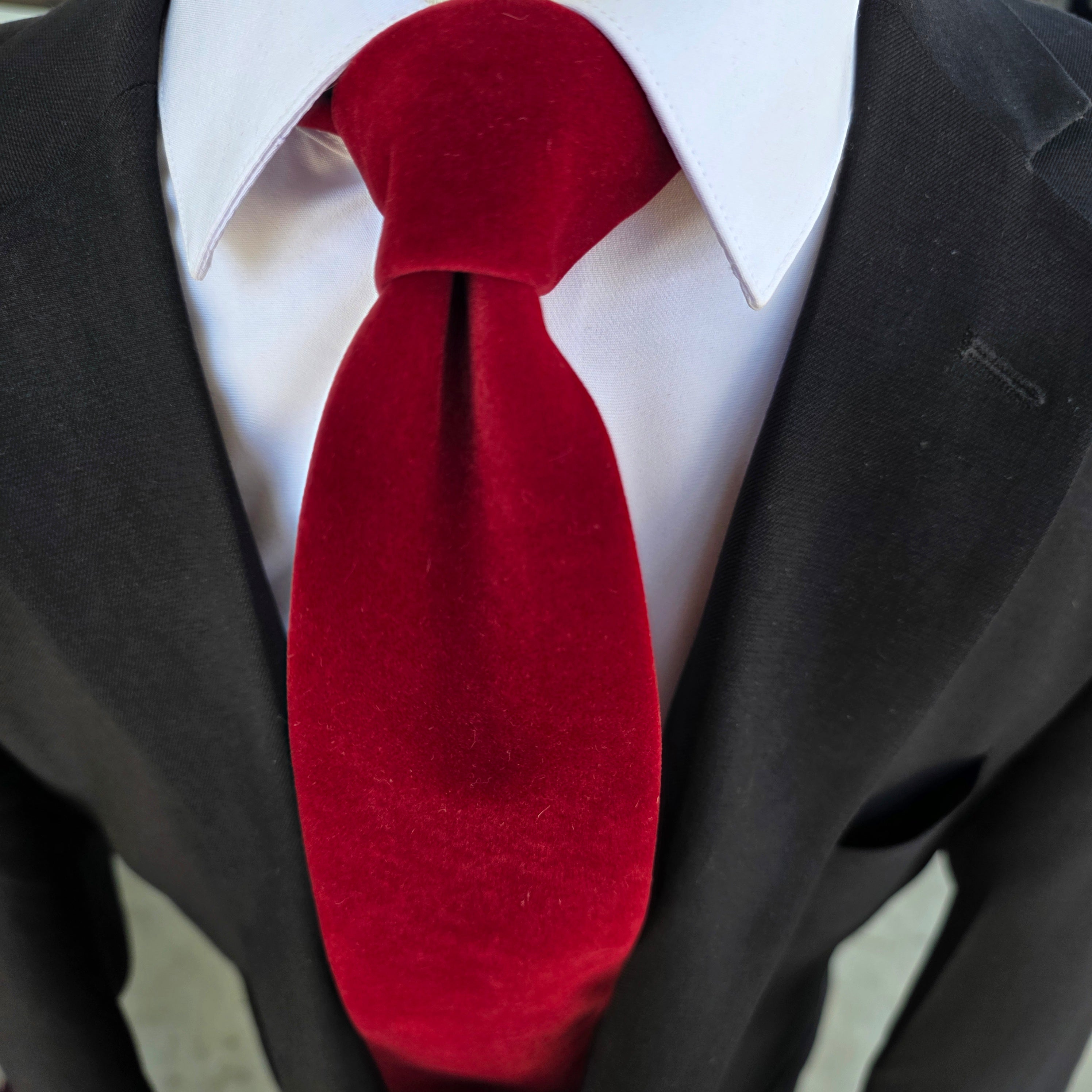 Burgundy Velvet Floral Tie