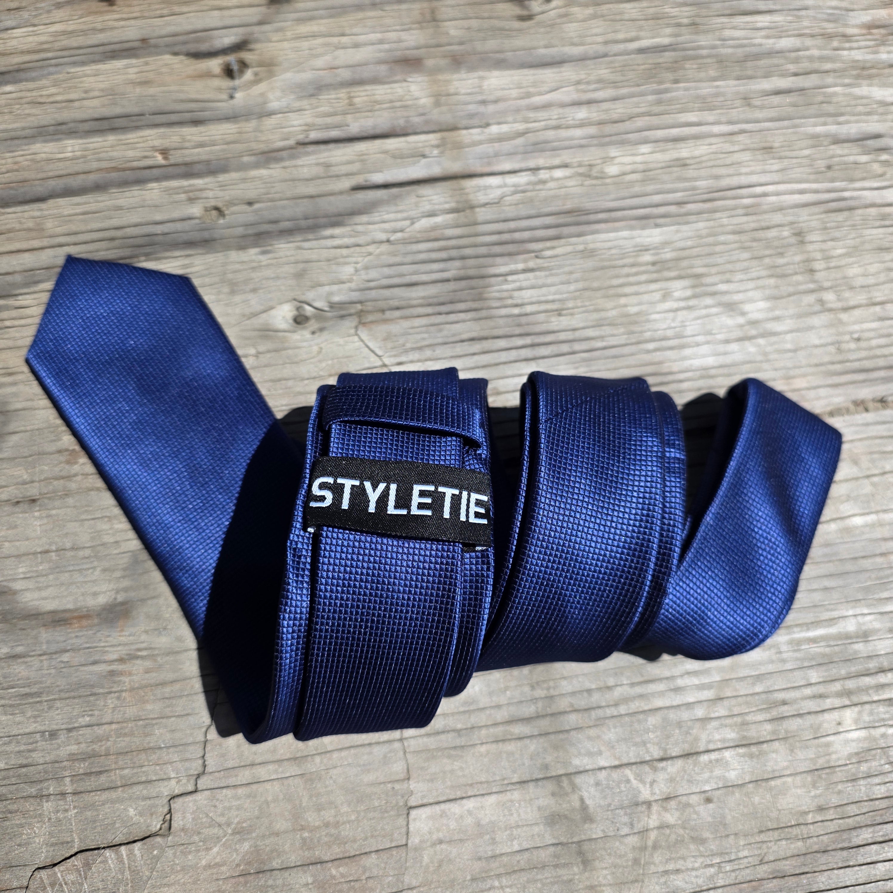 Skinny Navy Blue Silk Tie