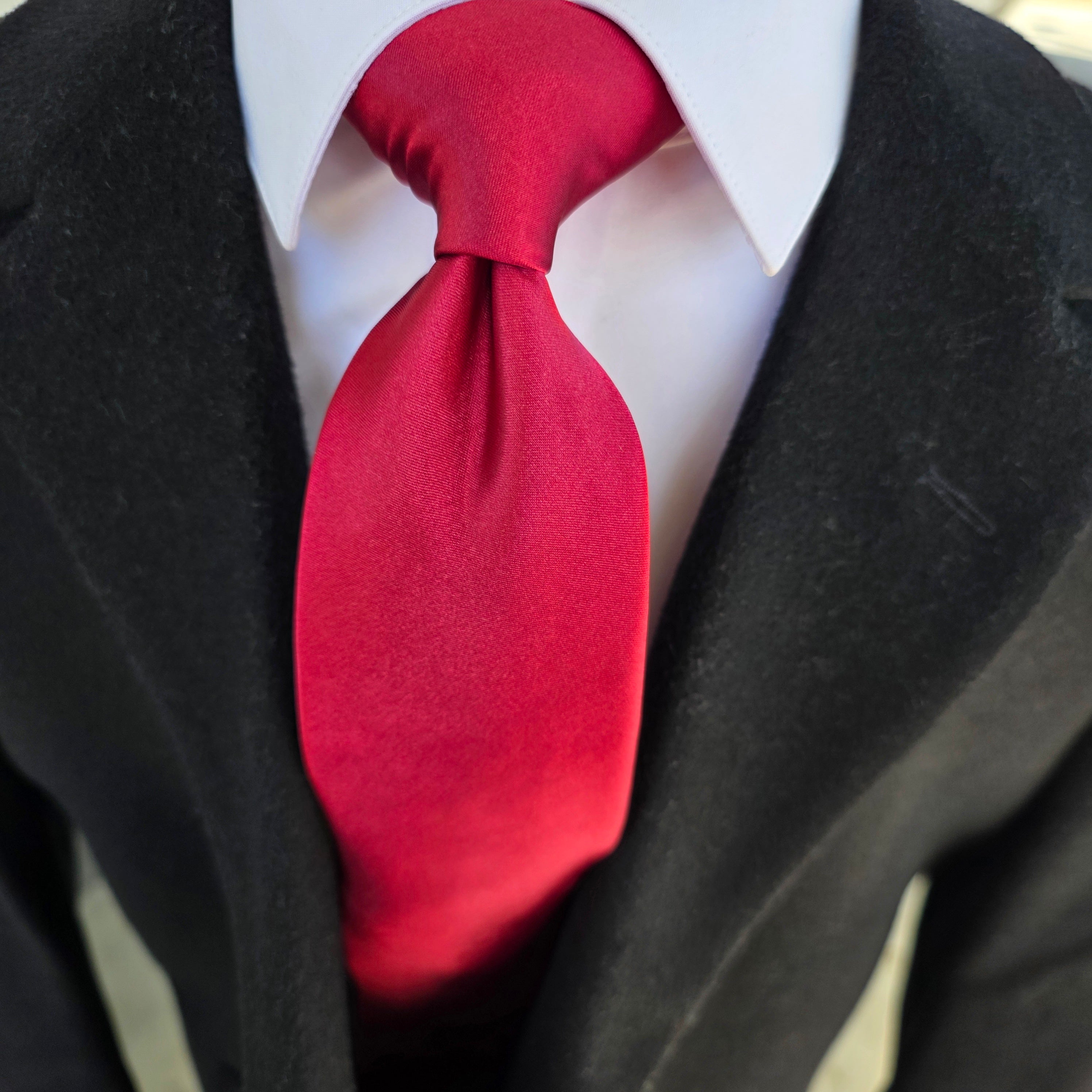 Bright Burgundy Solid Silk Tie Pocket Square Cufflink Set