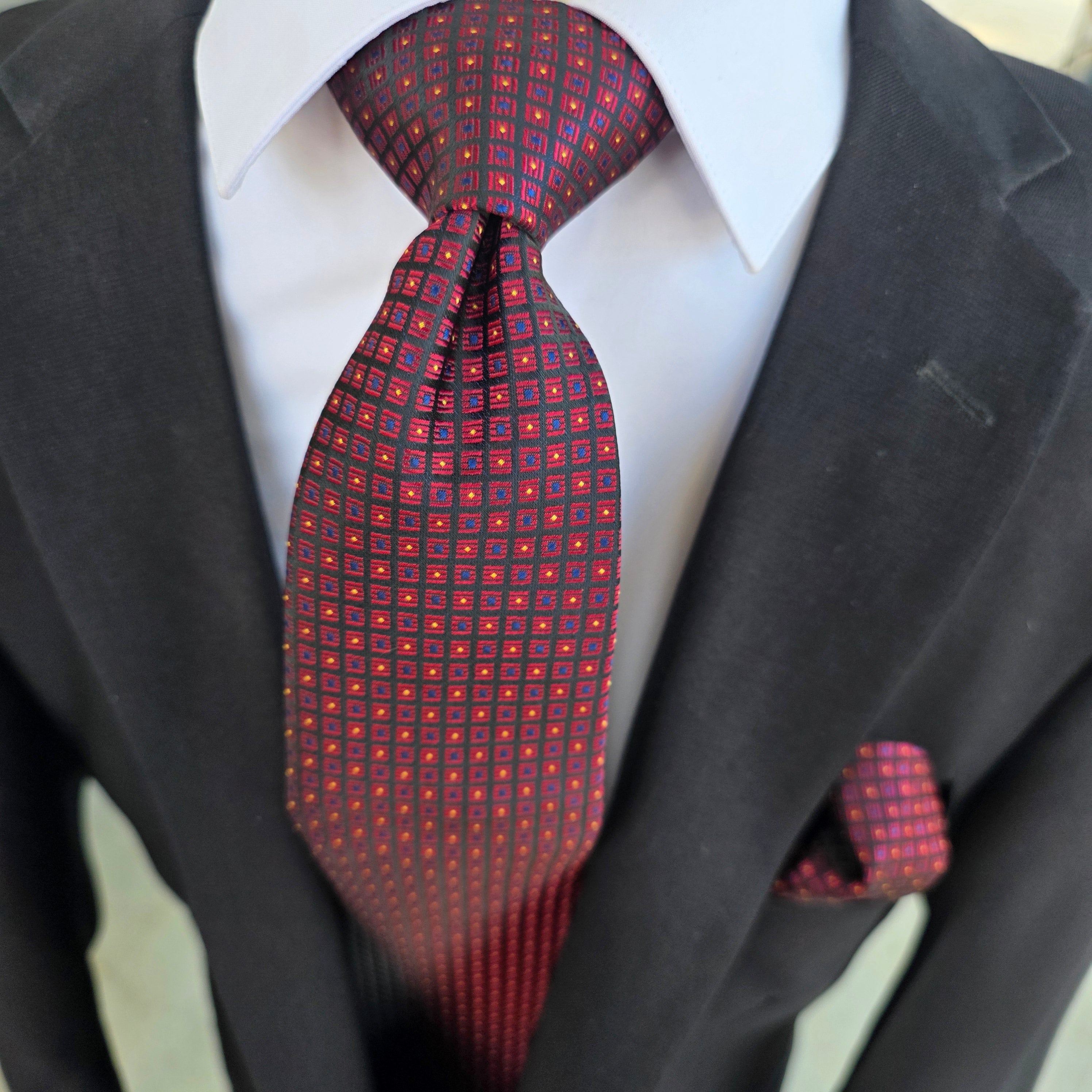 Black Wine Dot Plaid Silk Tie Pocket Square Cufflink Set