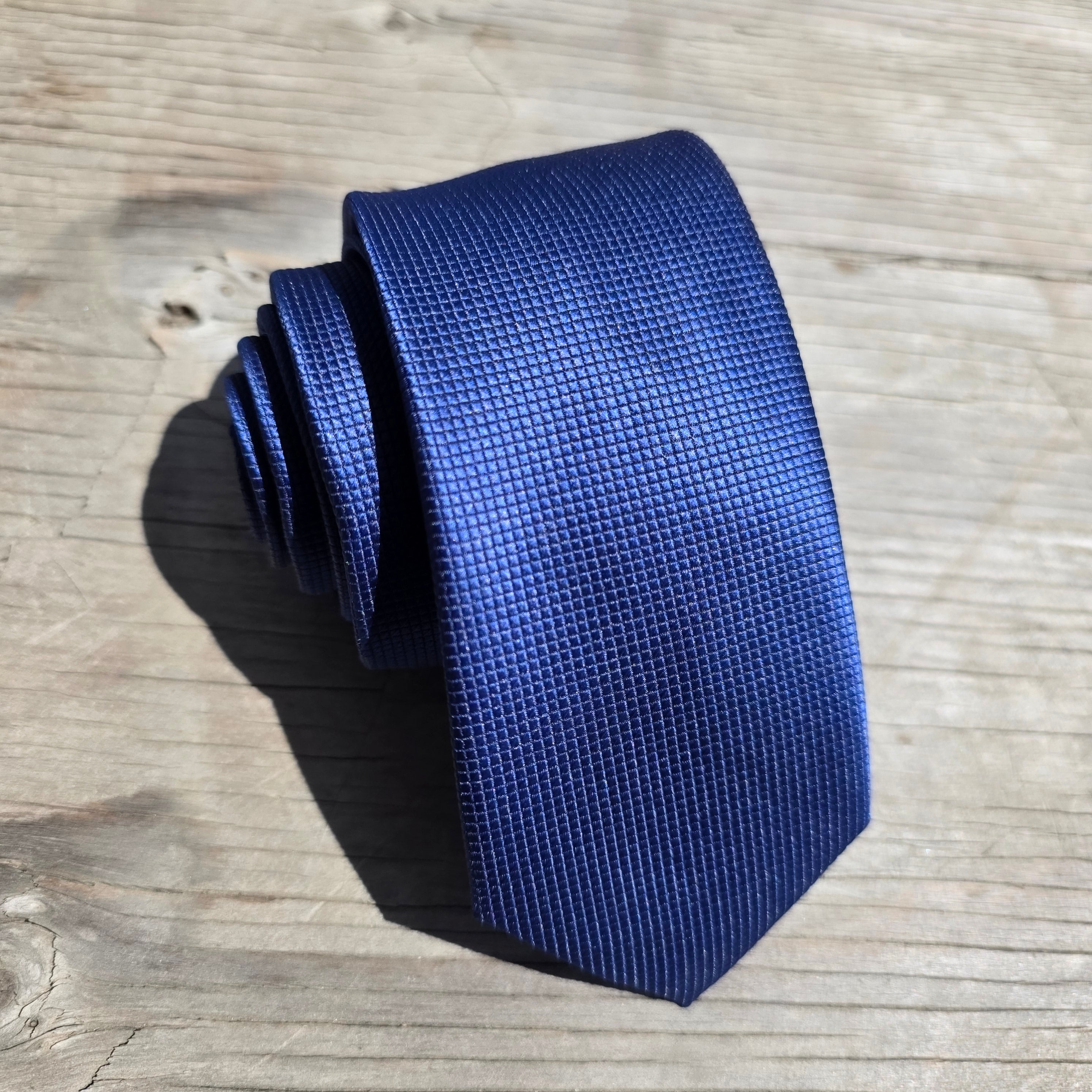Skinny Navy Blue Silk Tie